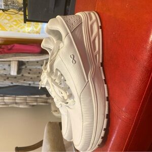 Cherokee White Women's Shoes